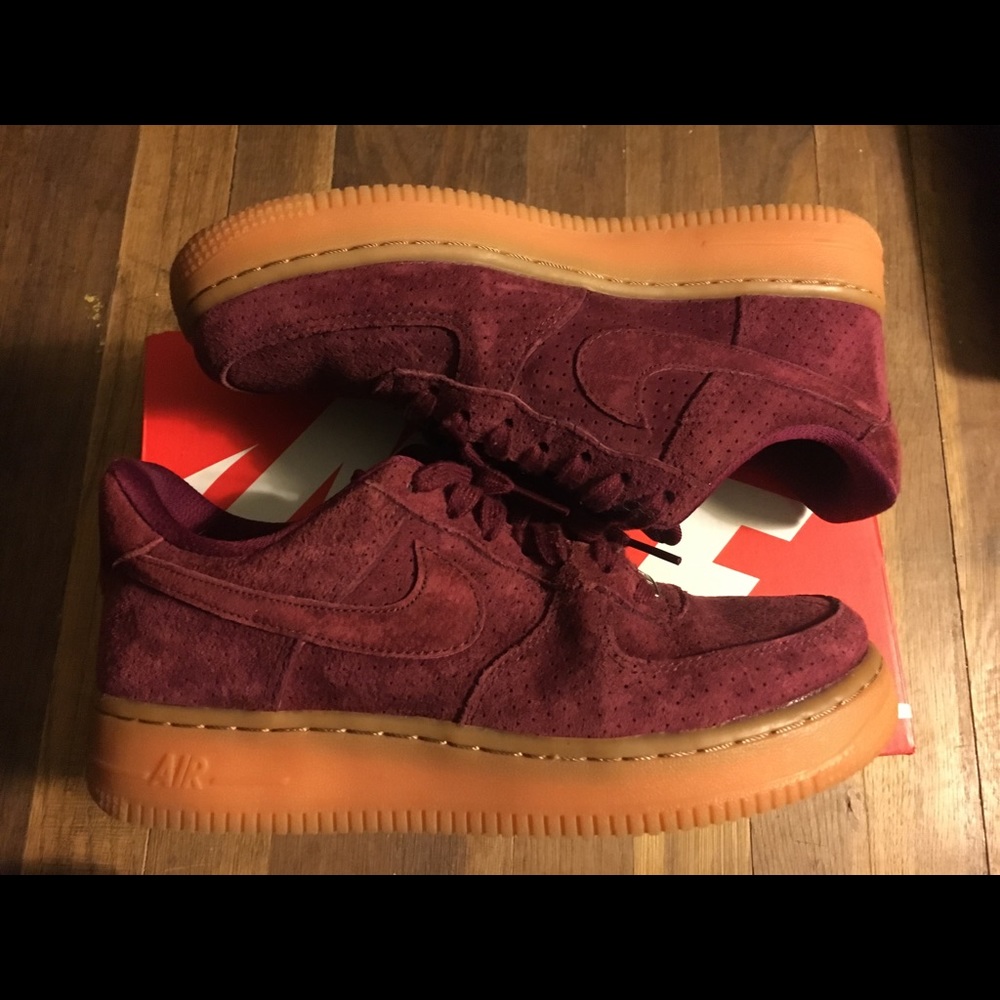 Women’s Air Force 1 suede Burgundy